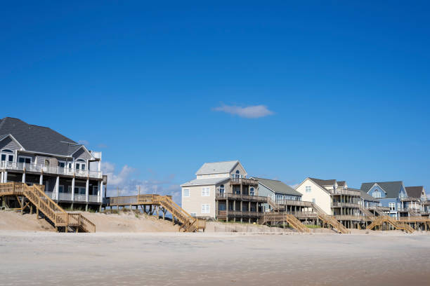 istock Beach homes in North Carolina 1189381811