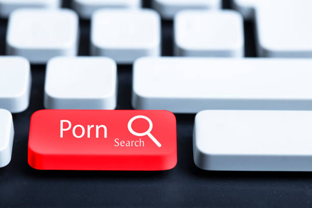 searching for porn - passion sexual activity sexual issues sex imagens e fotografias de stock