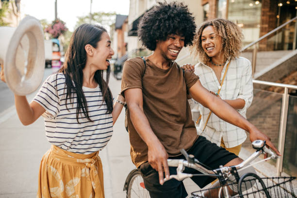 istock Enjoying summertime with friends 1189404203