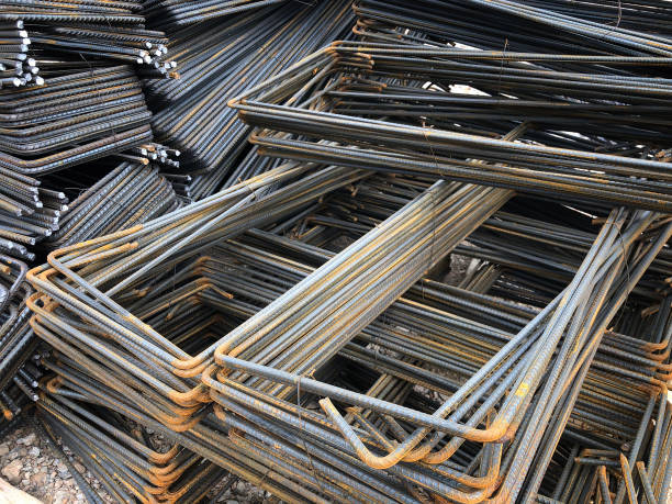 istock Piled iron reinforcement workpieces. Bent metal parts for reinforcement 1189477550