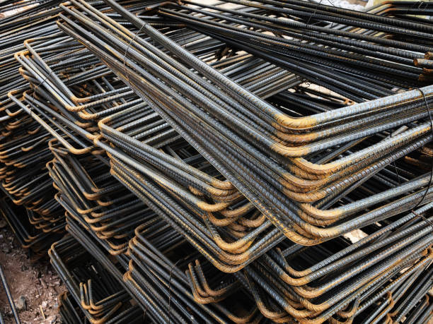 istock Piled iron reinforcement workpieces. Bent metal parts for reinforcement 1189477589