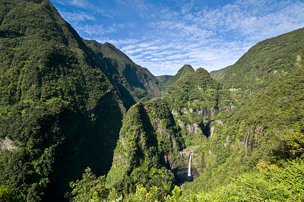 Takamaka Waterfalls Takamaka Waterfalls in Reunion Island butte rocky outcrop photos stock pictures, royalty-free photos & images