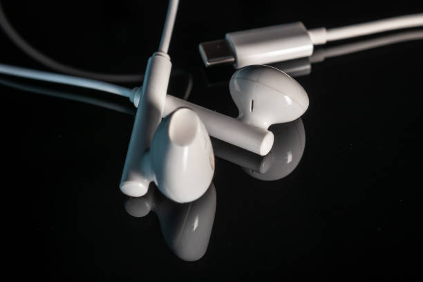 istock Earbuds or headsets with USB type-C connector 1189523937