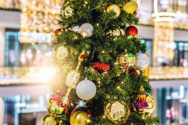 istock Shopping at Christmas Time 1189550173