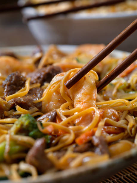 istock Shrimp and Beef Chow Mein 1189550320