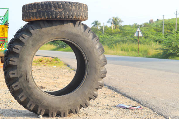 Small Tyre Mounted on Big Tyre for Tyre Puncture Deflation Service