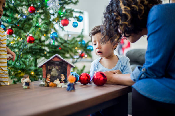 istock Mexican family, celebrating Christmas 1189574188