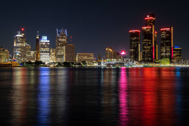istock Detroit skyline 1189575612