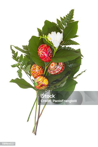 Bouquet De Páscoa Isolado - Fotografias de stock e mais imagens de Bouquet - Bouquet, Branco, Colorido