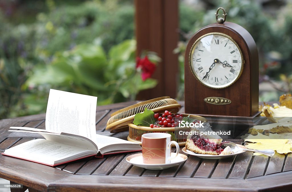 Tempo per il tè - Foto stock royalty-free di Libro