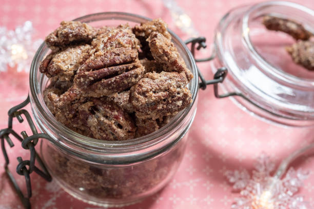 istock Candied almond and pecan with brown sugar and cinnamon 1189713564