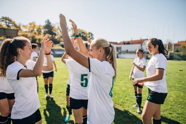 istock Celebrating the victory after soccer match! 1189730134