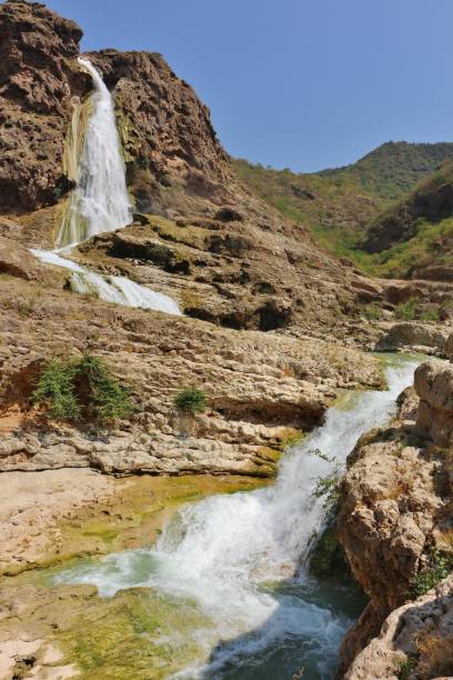 cachoeiras de wadi dharbat da garganta mais baixa - travel adventure water oman - fotografias e filmes do acervo