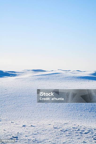 Tundra Foto de stock y más banco de imágenes de Agua - Agua, Aire libre, Azul