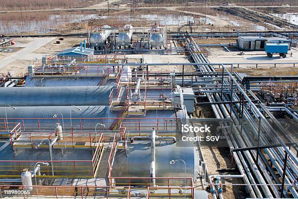 Rafineria Center - zdjęcia stockowe i więcej obrazów Beczka - Zbiornik - Beczka - Zbiornik, Benzyna, Biznes