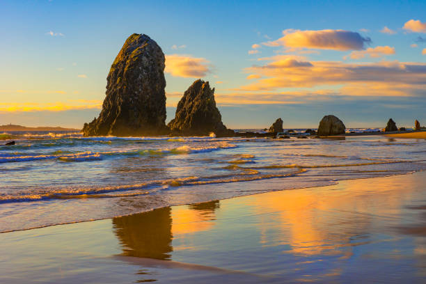istock Glasshouse rocks. 1189833023