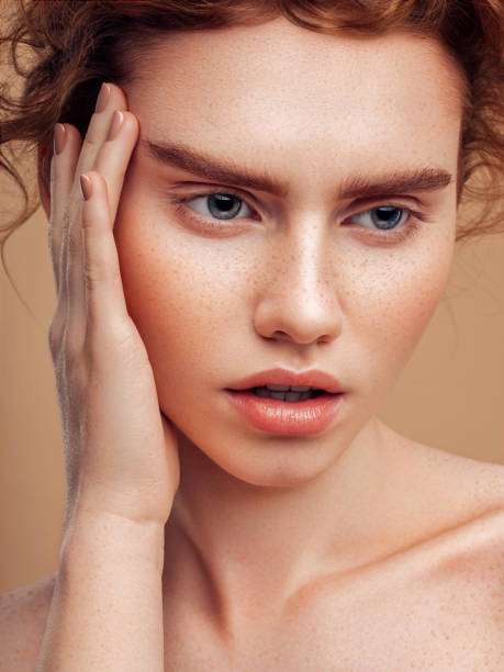 istock Beautiful girl 1189883481