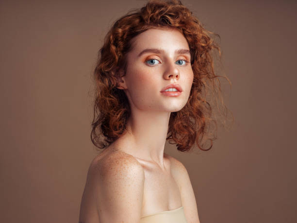 istock Beautiful girl 1189885095