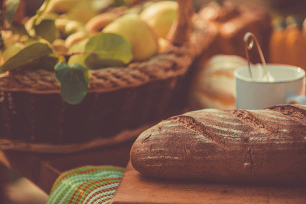 istock Fresh bread outdoors 1189894361
