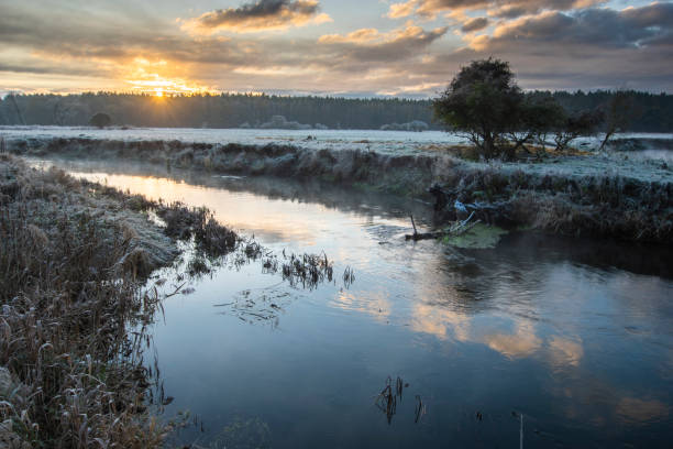 istock frosty morning on the river 1189899889
