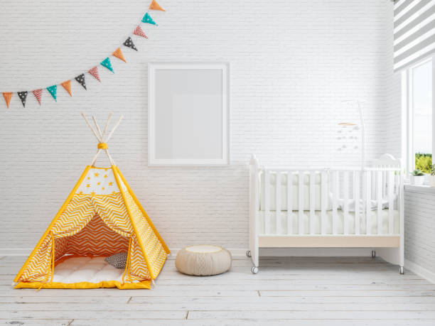 marco de imagen vacío en la pared en la habitación del bebé - parvulario dormitorio fotografías e imágenes de stock