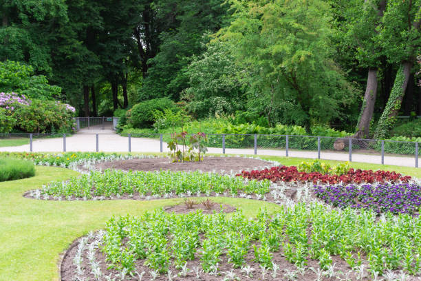 istock Walk through the Tiergarten park 1189918102