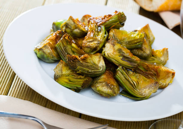 istock Roasted in oil artichokes 1189918339