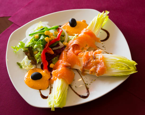 istock Endivia leaves with smoked salmon 1189918377