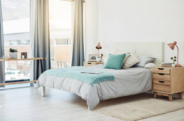 looks inviting, doesn’t it? - bedding bedroom duvet pillow imagens e fotografias de stock