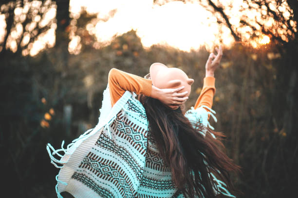 istock Fashionable girl 1189928174