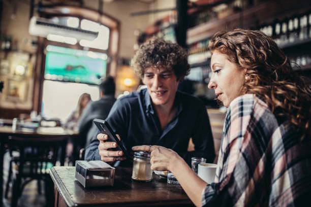 istock Modern couple on coffee break in cafe 1189929258