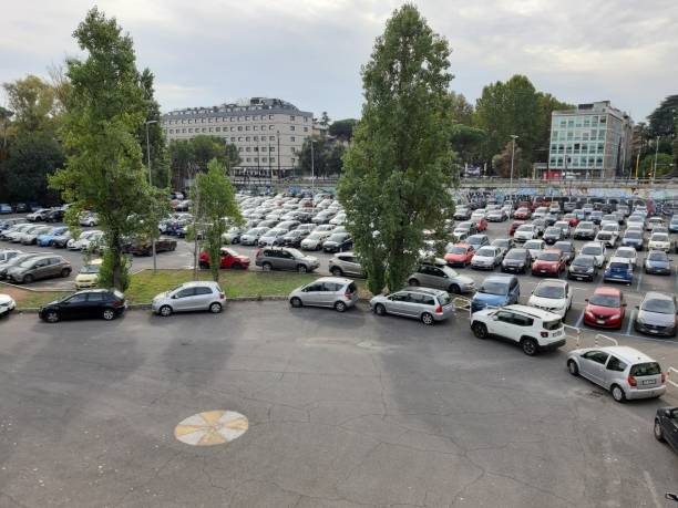 rome - parking laurentina - traffic car street parking photos et images de collection