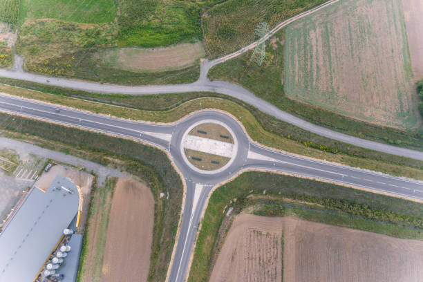 istock Aerial view of empty roundabout 1189979155