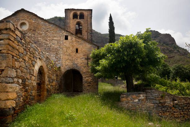 istock Romanesque church 1189993157