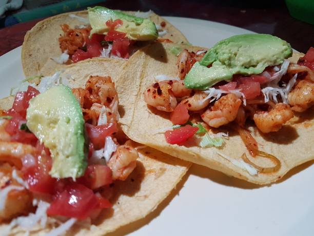 istock Spicy Shrimp Tacos 1190009938