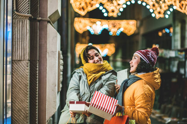 istock Enjoying in Christmas shopping 1190025077