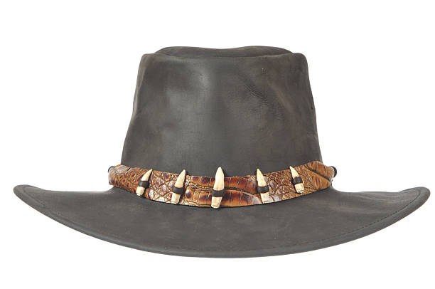 sombrero de vaquero con crocodale dientes - cowboy hat hat wild west isolated fotografías e imágenes de stock