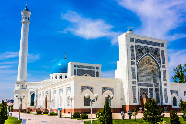istock Minor Mosque in Tashkent, Uzbekistan 1190033982