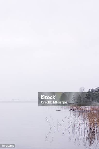 Zimno Bay - zdjęcia stockowe i więcej obrazów Lake Vanern - Lake Vanern, Mgła, Bez ludzi