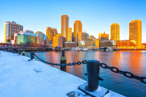 baixa de boston no nascer do sol - boston winter snow massachusetts - fotografias e filmes do acervo