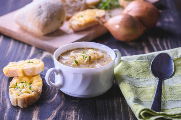istock onion soup and toast with cheese 1190140086