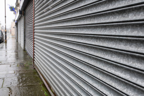 istock High Street Shops closing down 1190148548