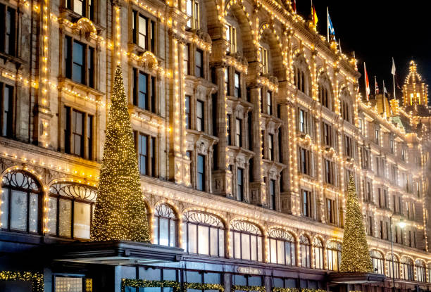 tiendas harrods con navidad - harrods fotografías e imágenes de stock