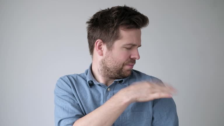 Shoulder Dusting 19,600+ Man Shoulder Stock Videos and Royalty-Free Footage - iStock