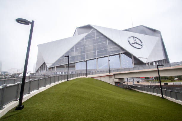 Mercedes-Benz Stadium in Atlanta state of Georgia USA, ATLANTA, OCTOBER 2019: Mercedes-Benz Stadium in Atlanta state of Georgia georgia football stock pictures, royalty-free photos & images