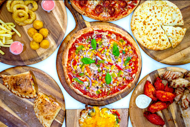 istock Pizza  spicy wings  BBQ chicken 1190197923