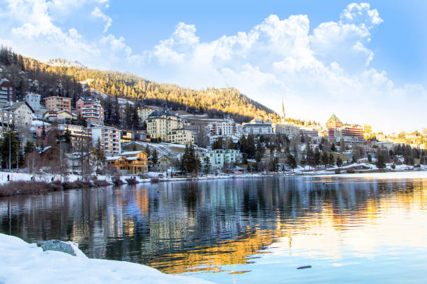 サンモリッツの街並み - engadine switzerland mountain snow ストックフォトと画像