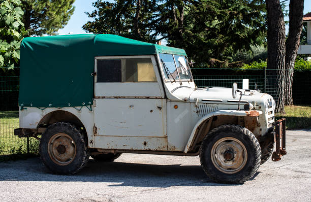 istock Old off road vintage vehicle 1190241568