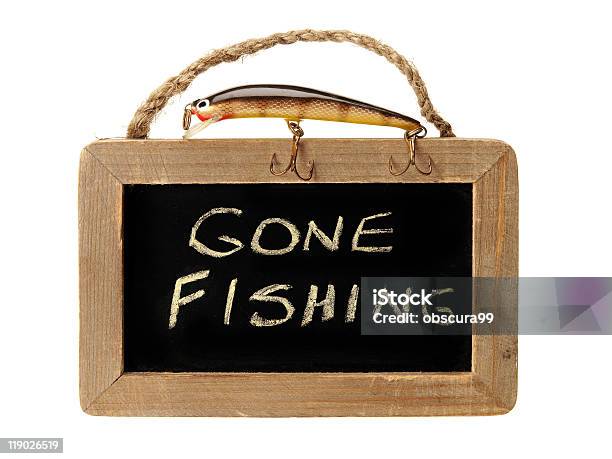 Gone Рыбалка Blackboard — стоковые фотографии и другие картинки Ушедший на рыбалку - Ушедший на рыбалку, Знак, Белый фон