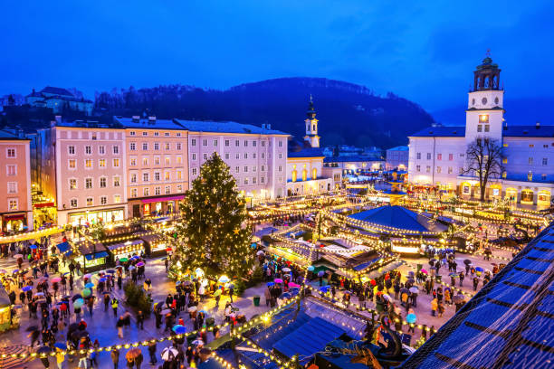 salzburg, austria. - christkindlmarkt stock-fotos und bilder